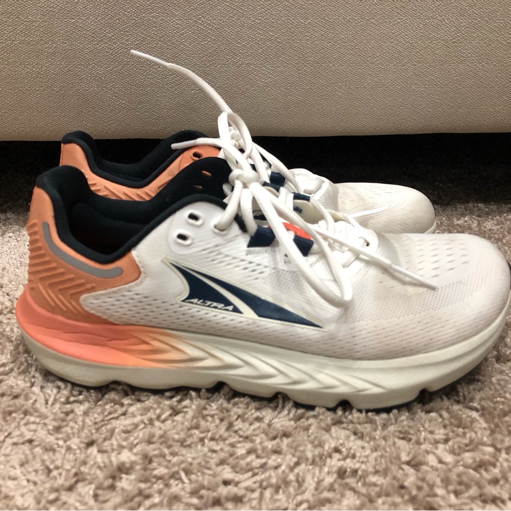 Altra Women’s Provision 7